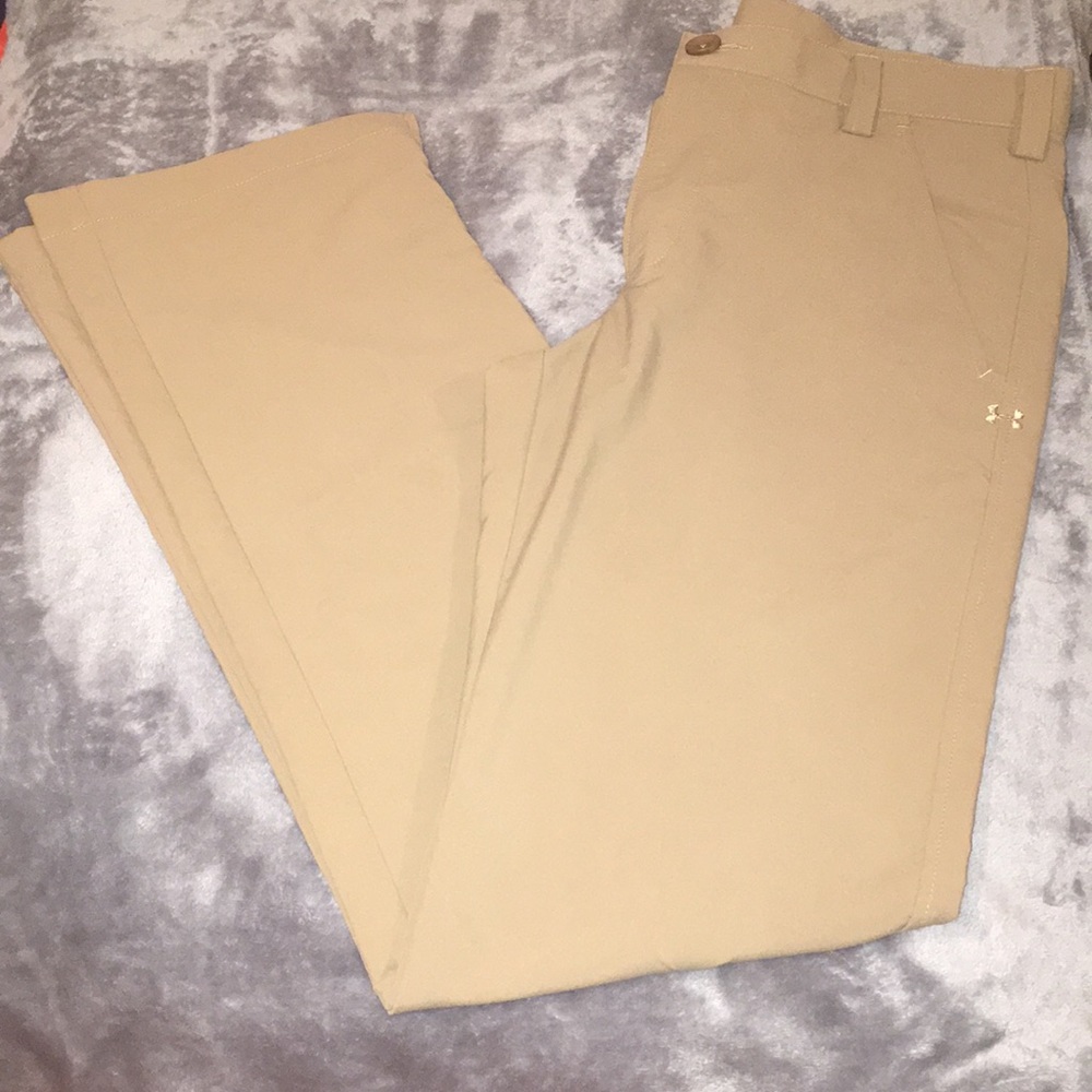 Under Armour 30x32 Khaki Pants